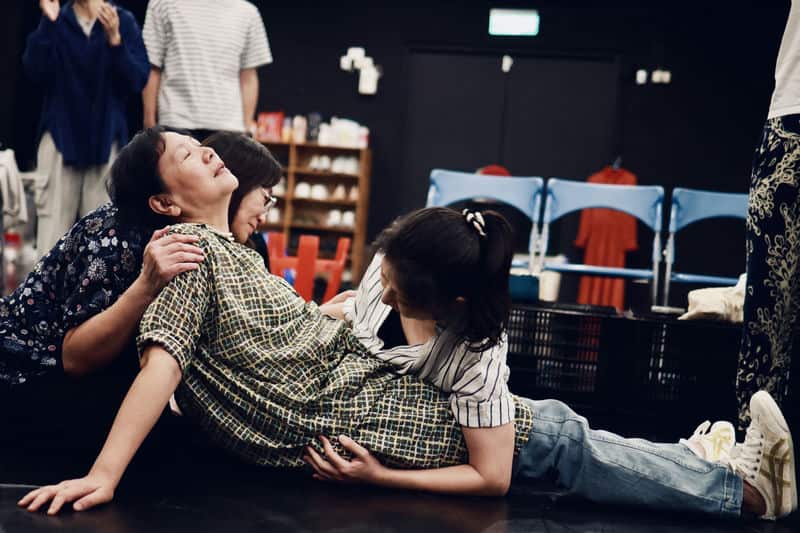 家是避風港，還是讓人窒息的牢籠《八月，在我家》把最複雜的家庭