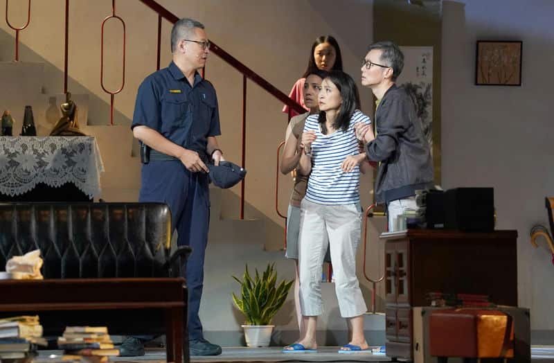 走進《八月,在我家》:綠光劇團如何把台灣家庭演得讓你心頭一酸 走進《八月,在我家》:綠光劇團如何把台灣家庭演得讓你心頭一酸