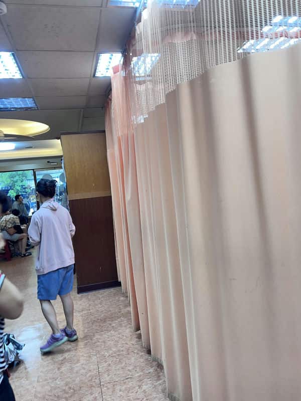 肩膀卡住受夠了慈愛中醫診所的張醫師讓我媽媽重新舉起手,告別五 肩膀卡住受夠了慈愛中醫診所的張醫師讓我媽媽重新舉起手,告別五